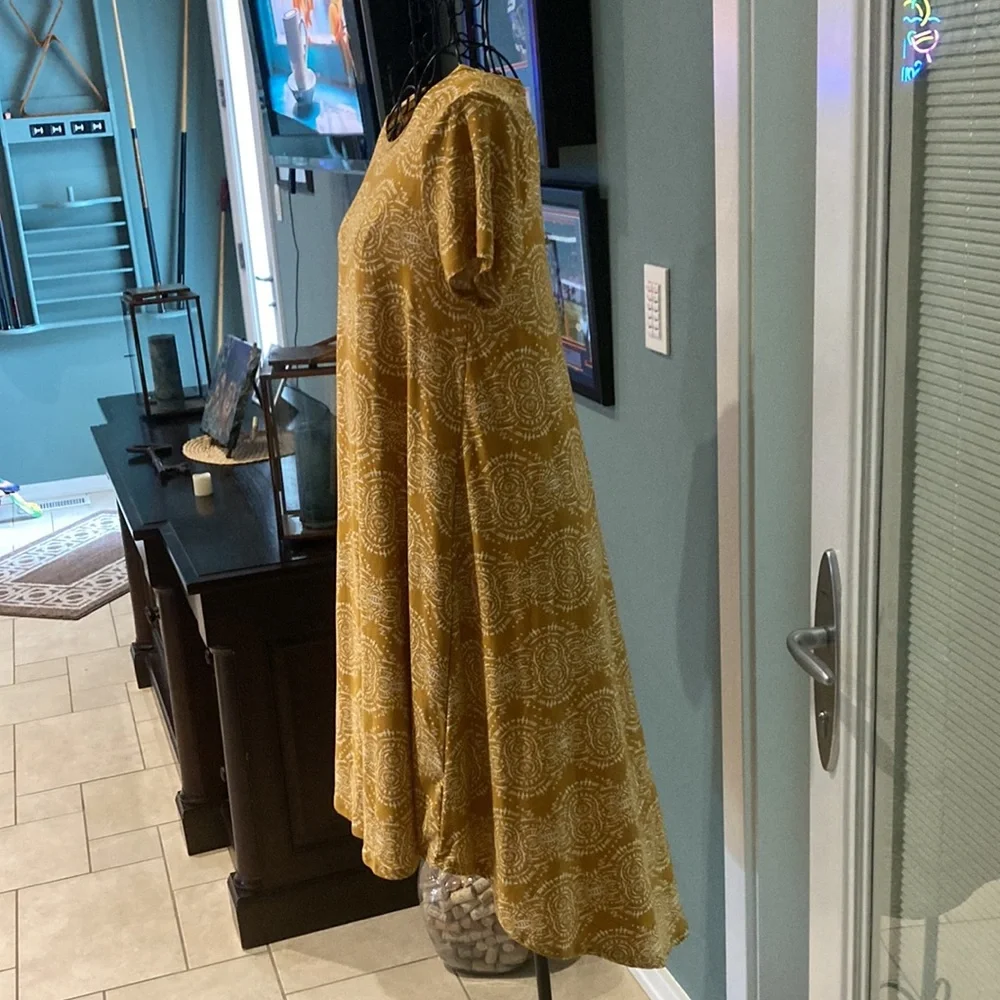 Dress - Picture 3 of 4